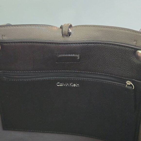 Calvin Klein Black Gray Reversible Leather Tote Bag Magnetic Closure Logo - Picture 13 of 14